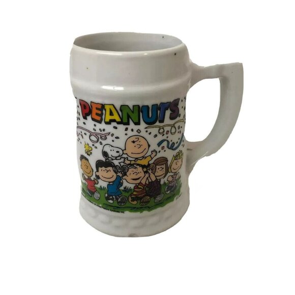 Knott’s Berry Farm Peanuts Celebrating Charlie Brown Snoopy Ceramic Mug 5 1/2" - Picture 1 of 5